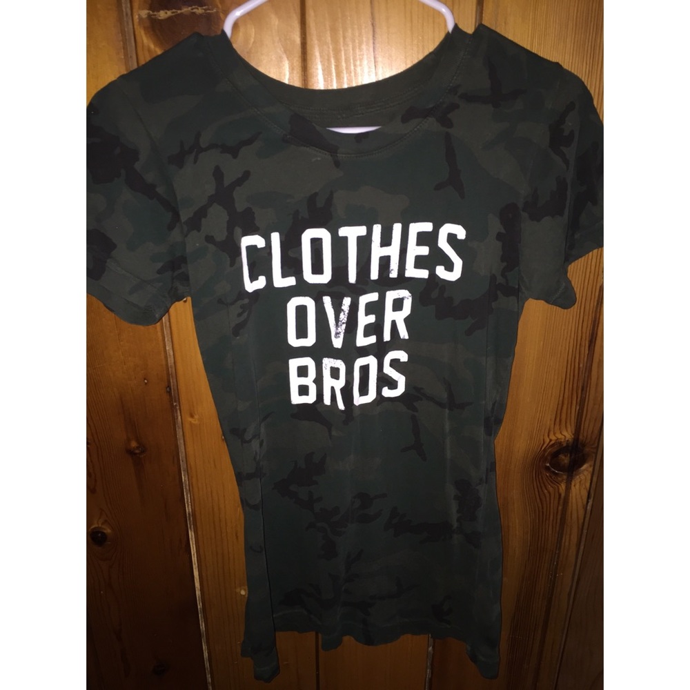 Clothes over bros Tee